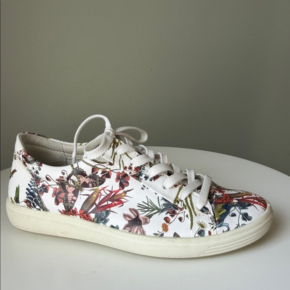 Ecco Shoes - ECCO x Kristjana Williams Soft 7 floral white leather sneakers US 6-6.5 EU 37